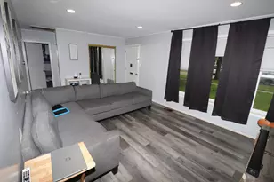2702 St James St, Rolling Meadows, IL 60008 - Photo 2
