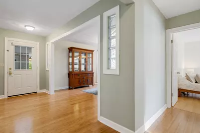 415 Maplewood Drive, Sycamore, IL 60178 - Photo 6