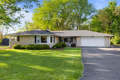 415 Maplewood Drive, Sycamore, IL 60178 - Photo 1