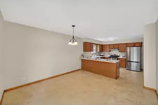 S075 Pleasant Hill Rd, Wheaton, IL 60187 - Photo 10