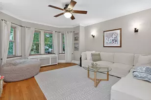 814 S Maple Ave, Oak Park, IL 60304 - Photo 2