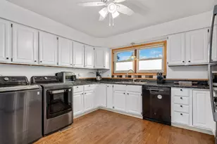 875 S York St, Elmhurst, IL 60126 - Photo 10
