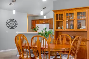 638 Handel Ln, Woodstock, IL 60098 - Photo 10