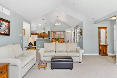 638 Handel Lane, Woodstock, IL 60098 - Photo 8