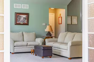 638 Handel Ln, Woodstock, IL 60098 - Photo 6