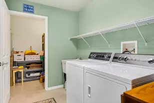 638 Handel Ln, Woodstock, IL 60098 - Photo 32
