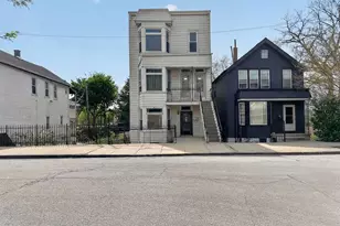 9046 S Brandon Ave, Chicago, IL 60617 - Photo 1