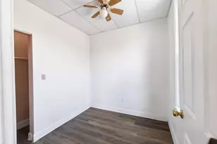 9046 S Brandon Ave, Chicago, IL 60617 - Photo 4