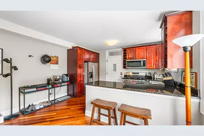 3215 N Francisco Avenue #2S, Chicago, IL 60618 - Photo 4