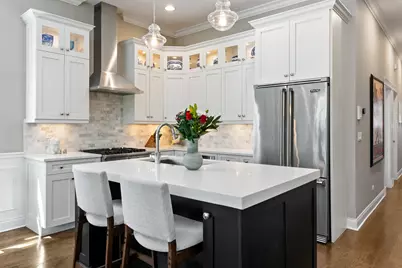 3252 N Seminary Avenue #3, Chicago, IL 60657 - Photo 4