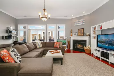 1933 W Irving Park Road #3, Chicago, IL 60613 - Photo 2