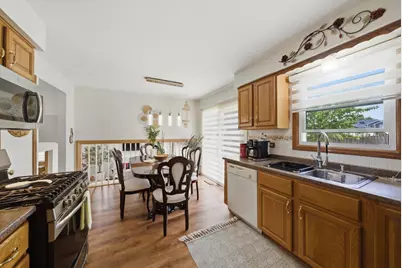 5815 W 87th Place, Oak Lawn, IL 60453 - Photo 8