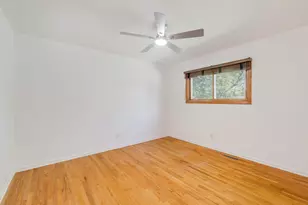 945 Nottingham Ln, Crystal Lake, IL 60014 - Photo 14