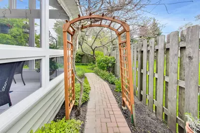 401 Quigley Street, Mundelein, IL 60060 - Photo 32