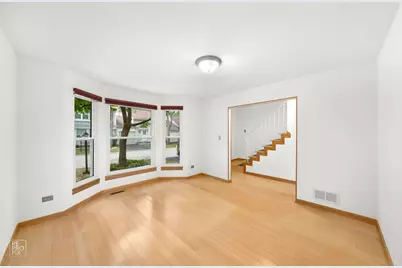 1555 N Gatewood Avenue, Palatine, IL 60067 - Photo 2