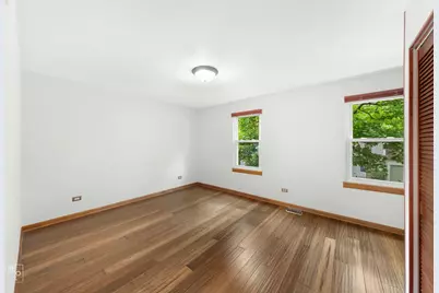 1555 N Gatewood Avenue, Palatine, IL 60067 - Photo 8