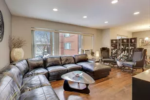2641 W Fitch Ave, Chicago, IL 60645 - Photo 2