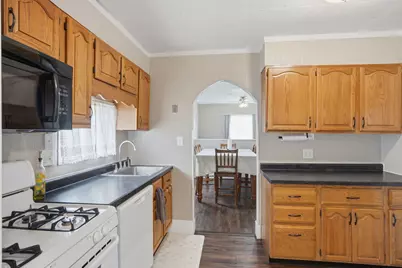 1606 W Lombard Street, Davenport, IA 52804 - Photo 8