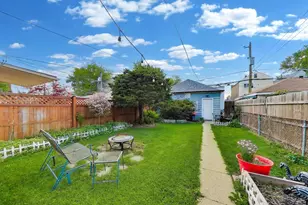3310 N Lawndale Ave, Chicago, IL 60618 - Photo 32