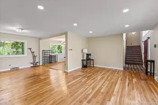 18847 May Ave, Homewood, IL 60430 - Photo 6