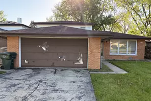 15339 Blackstone Ave, Dolton, IL 60419 - Photo 2