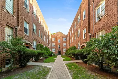 658 W Oakdale Avenue #2C, Chicago, IL 60657 - Photo 1