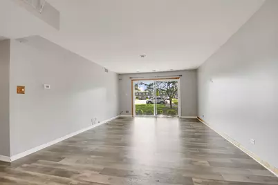 3A Kingery Quarter #103, Willowbrook, IL 60527 - Photo 4