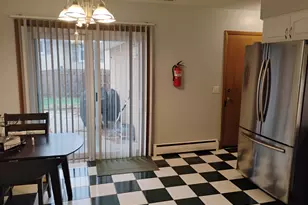 904 S Edward St, Mount Prospect, IL 60056 - Photo 2