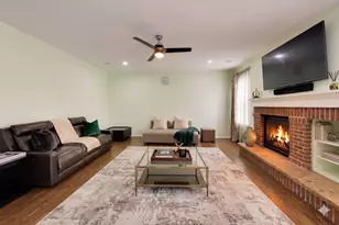 3091 Longcommon Pkwy, Elgin, IL 60124 - Photo 10