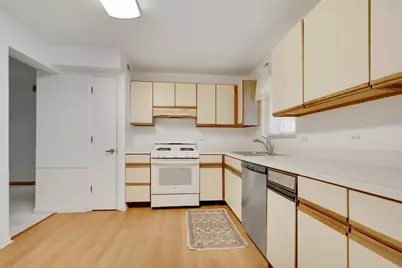 5960 Lake Bluff Drive #302, Tinley Park, IL 60477 - Photo 8