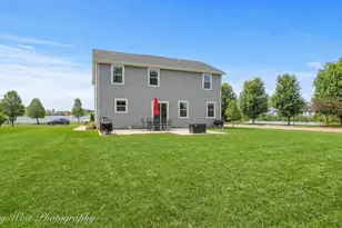 450 Cardinal Way, Hampshire, IL 60140 - Photo 38