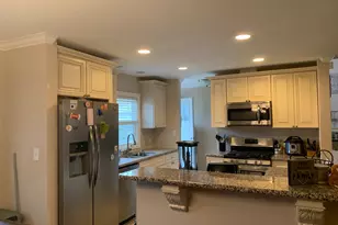 916 Lilac Ln, Naperville, IL 60540 - Photo 8