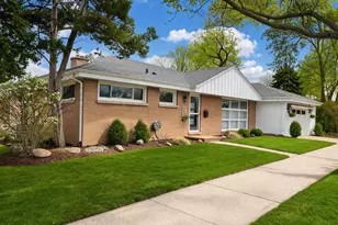 6803 N Keeler Ave, Lincolnwood, IL 60712 - Photo 1