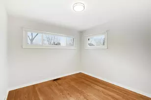 6803 N Keeler Ave, Lincolnwood, IL 60712 - Photo 12
