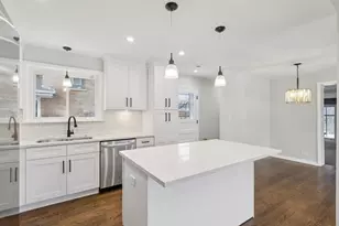 6803 N Keeler Ave, Lincolnwood, IL 60712 - Photo 6