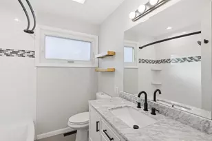 6803 N Keeler Ave, Lincolnwood, IL 60712 - Photo 14