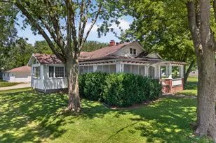 706 Fuller Ave, Streator, IL 61364 - Photo 2