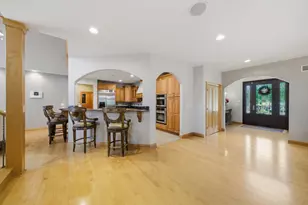651 Anne Ln, Bolingbrook, IL 60440 - Photo 10