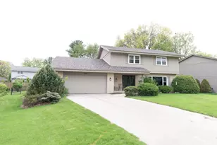 5841 Hoylake Dr, Rockford, IL 61107 - Photo 2