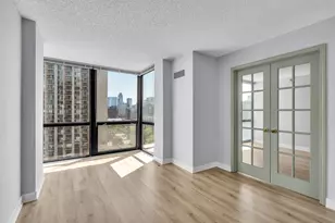 1122 N Clark St, Chicago, IL 60610 - Photo 8