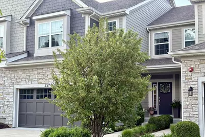 22W408 Autumn Blaze Drive #22W408, Glen Ellyn, IL 60137 - Photo 2