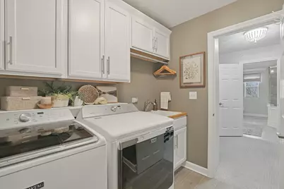 22W408 Autumn Blaze Drive #22W408, Glen Ellyn, IL 60137 - Photo 20