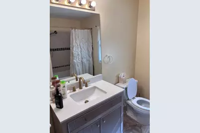 712 W Monroe Street, Bloomington, IL 61701 - Photo 14