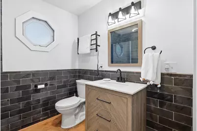 2810 Middle Road, Davenport, IA 52803 - Photo 26