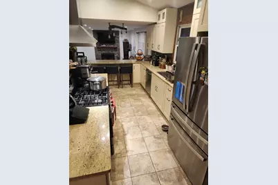 301 Oakbrook Court, Bartlett, IL 60103 - Photo 18