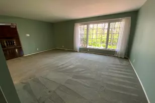 660 Juniper Cir, Algonquin, IL 60102 - Photo 2