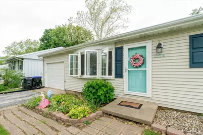 1714 Lawndale Way, Bloomington, IL 61704 - Photo 2