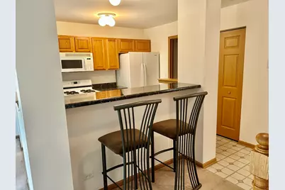 2482 Stoughton Circle, Aurora, IL 60502 - Photo 6
