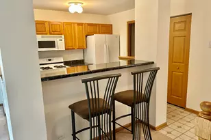 2482 Stoughton Cir, Aurora, IL 60502 - Photo 6