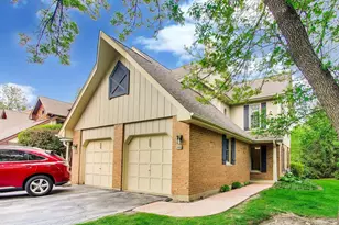 601 Country Ln, Des Plaines, IL 60016 - Photo 2